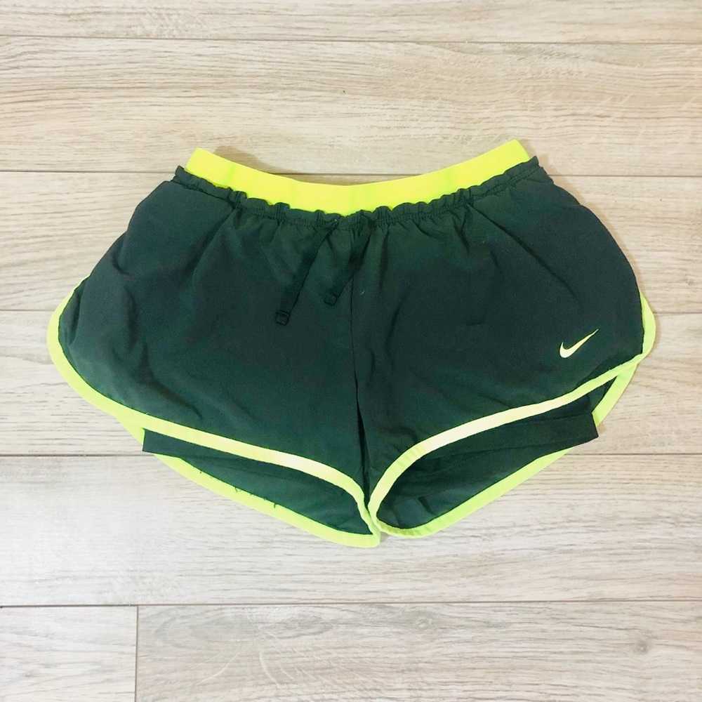 Nike Shorts Size Small Spandex Lining
